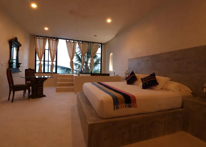 Lamar 3*